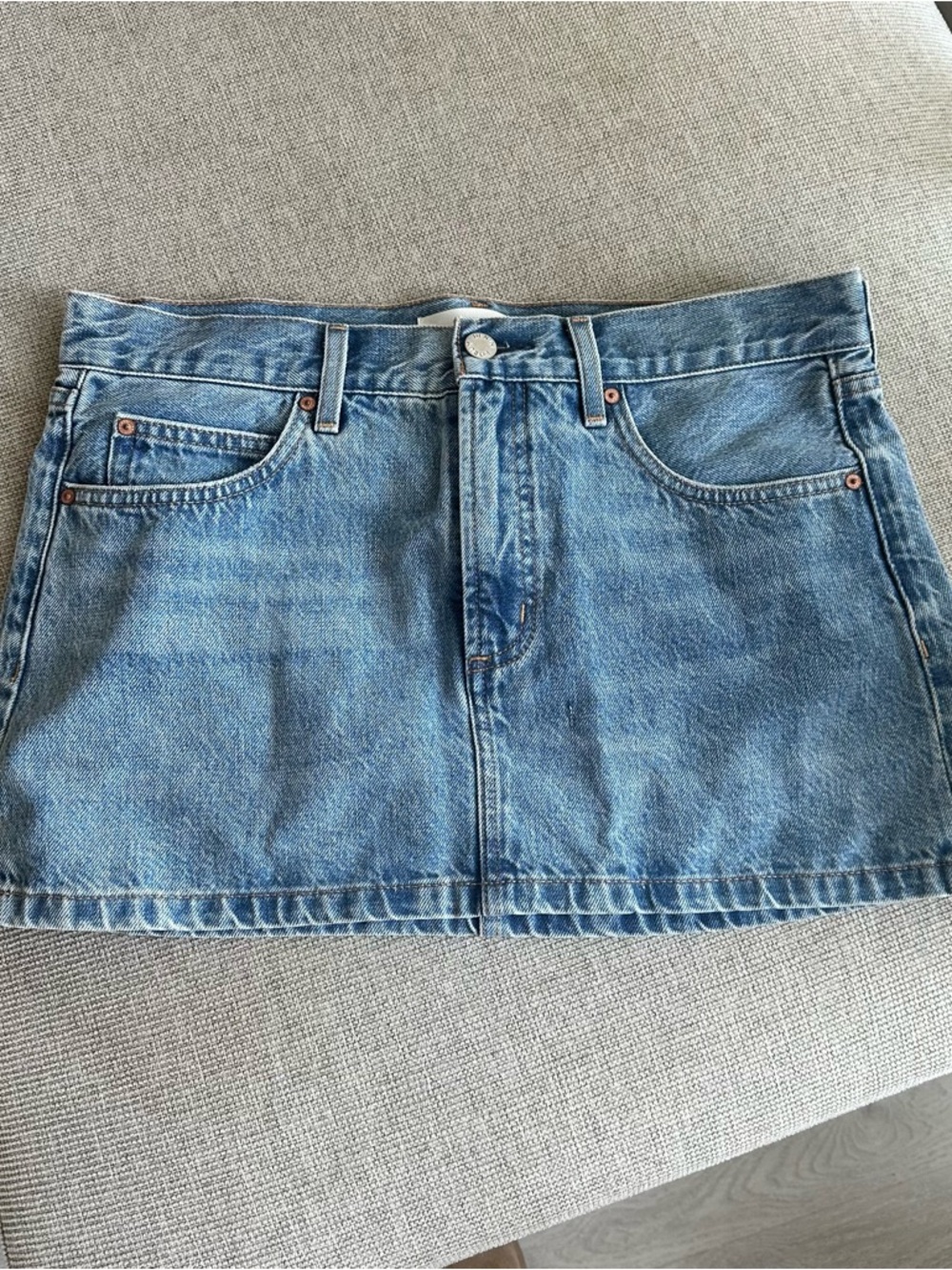 Aritzia Denim Forum The ‘90s Vintage Micro Denim Skirt